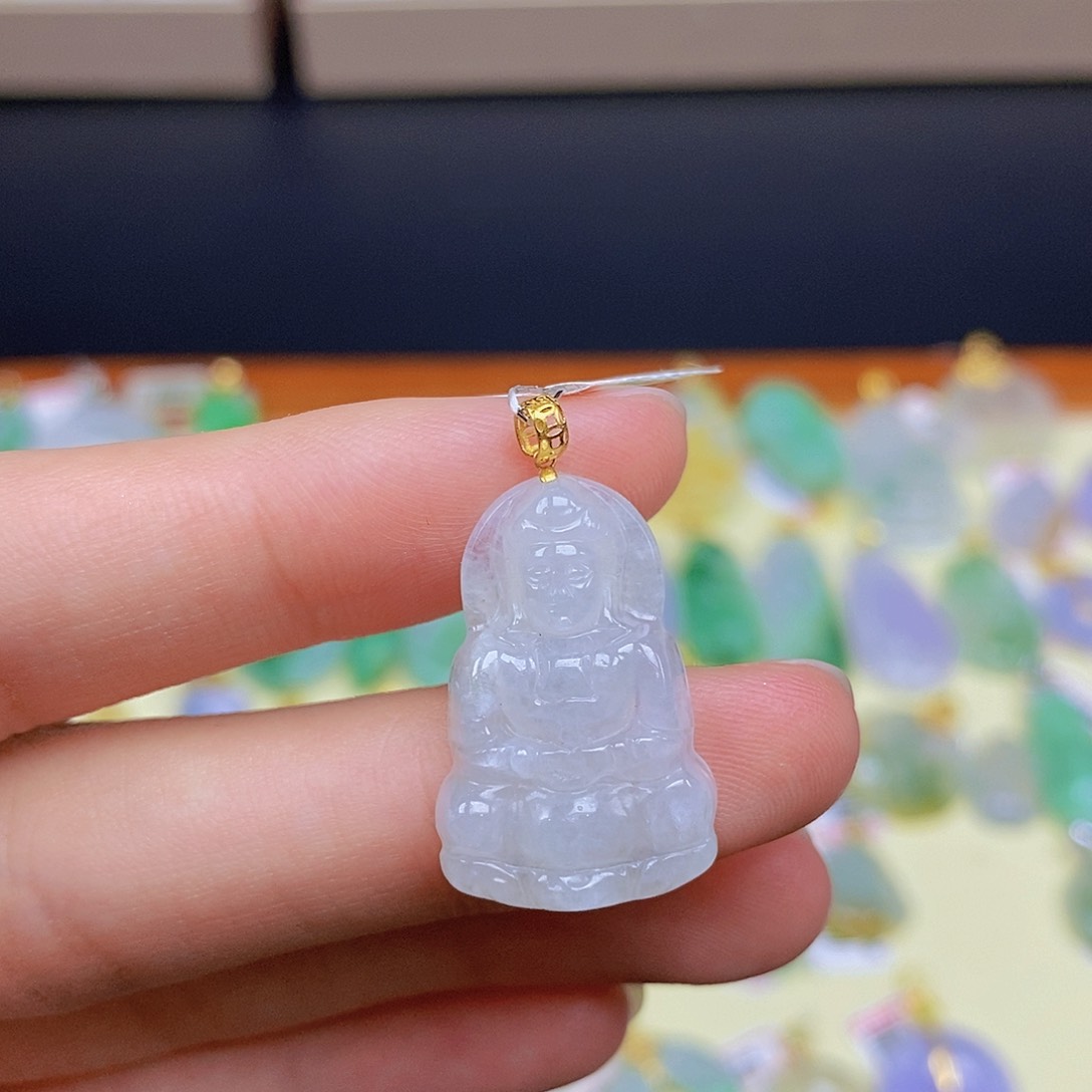 翡翠颈饰18K金镶嵌翡翠