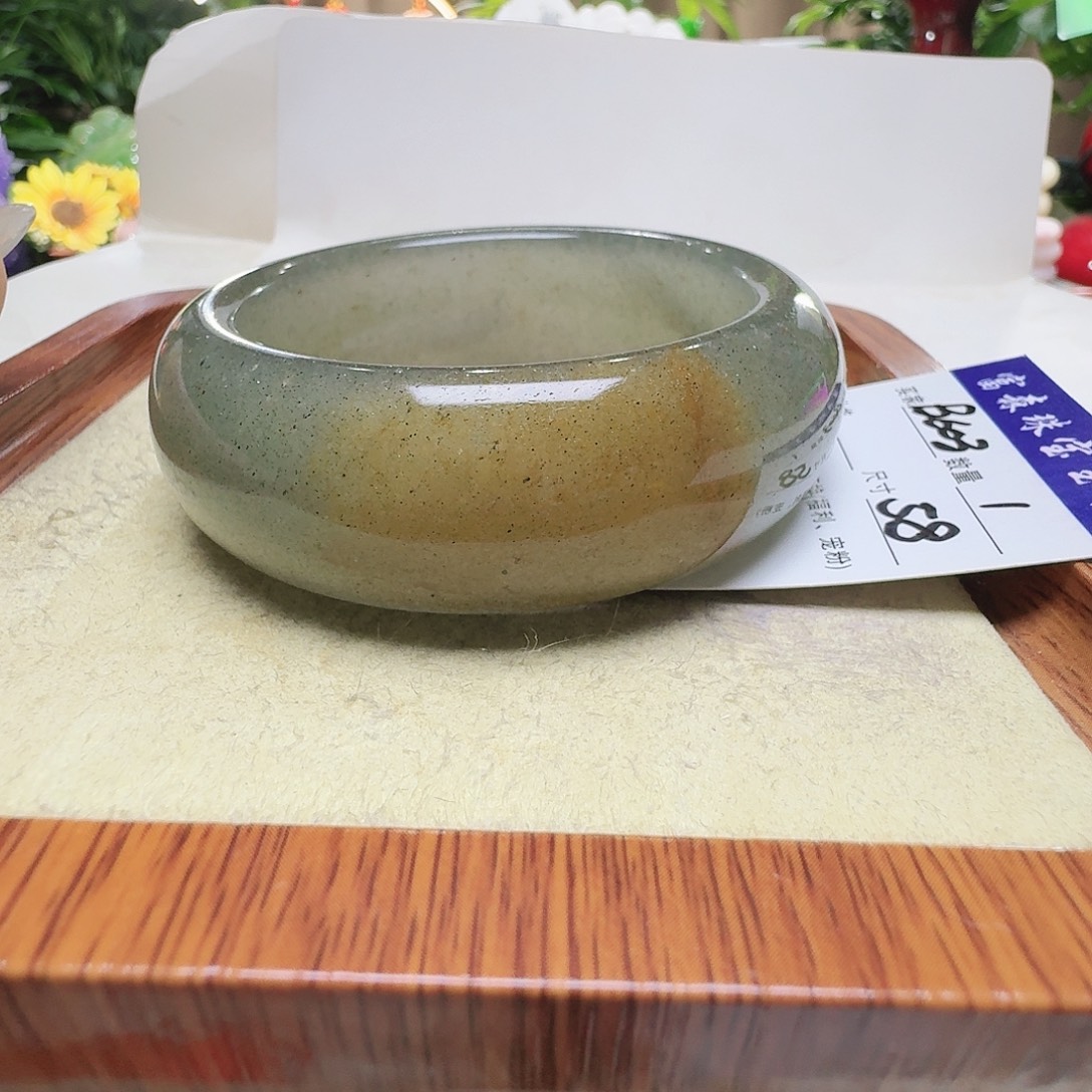 习***姐石英质玉未镶嵌手镯