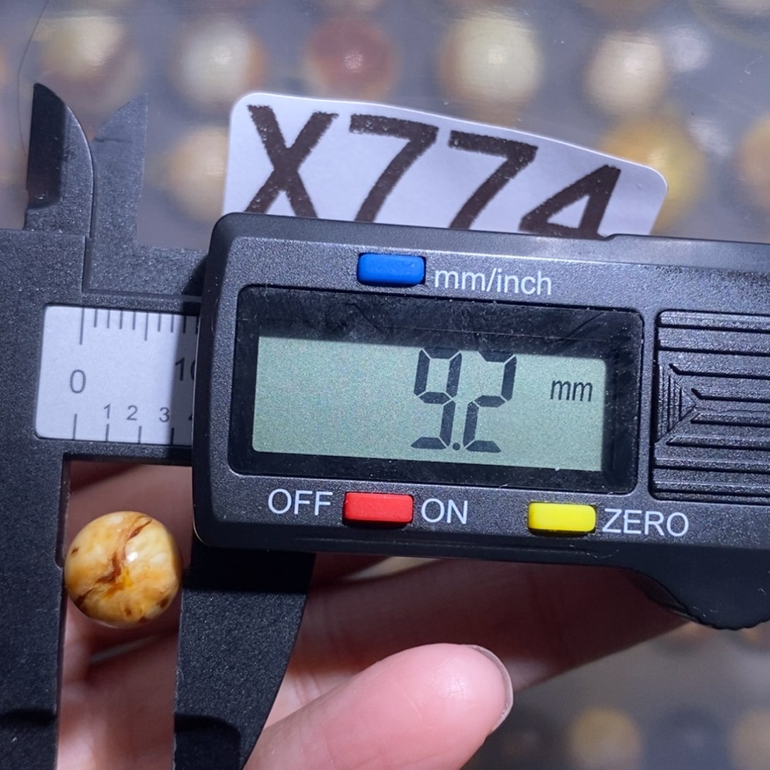 琥珀未镶嵌裸石未镶嵌