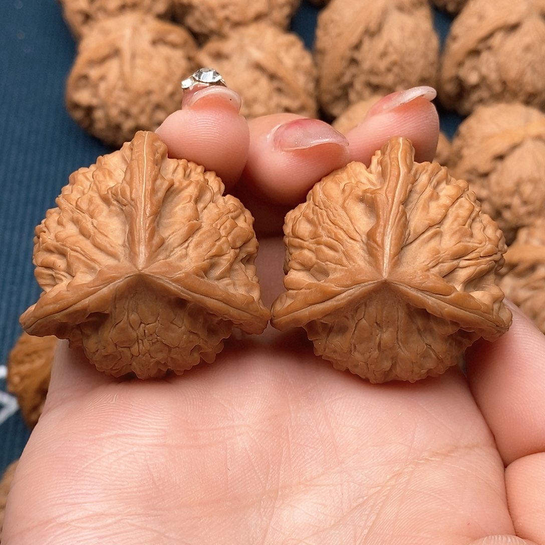 文玩核桃吊坠紫***L唐三角39