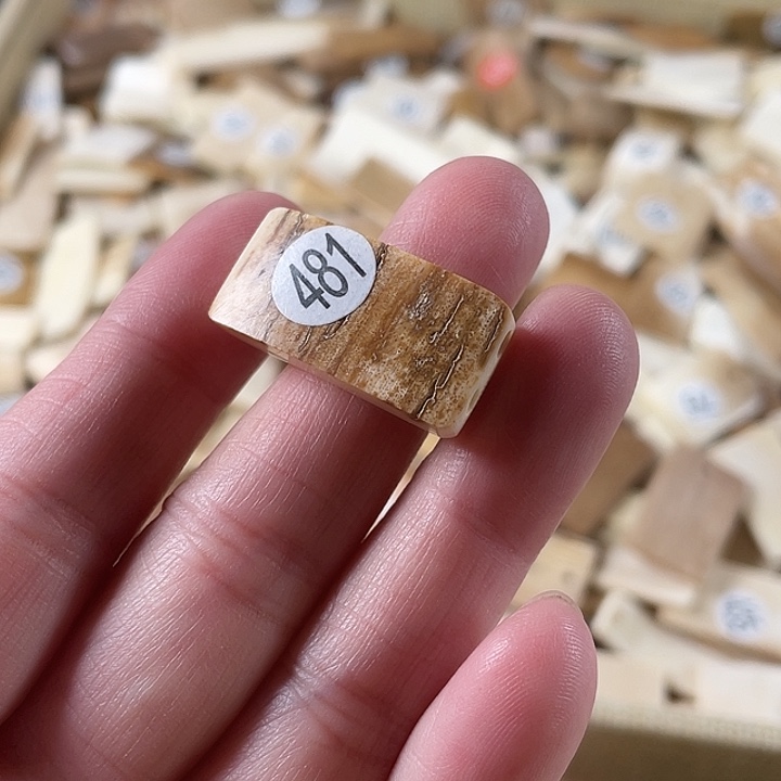 泥塑不打孔联系客服