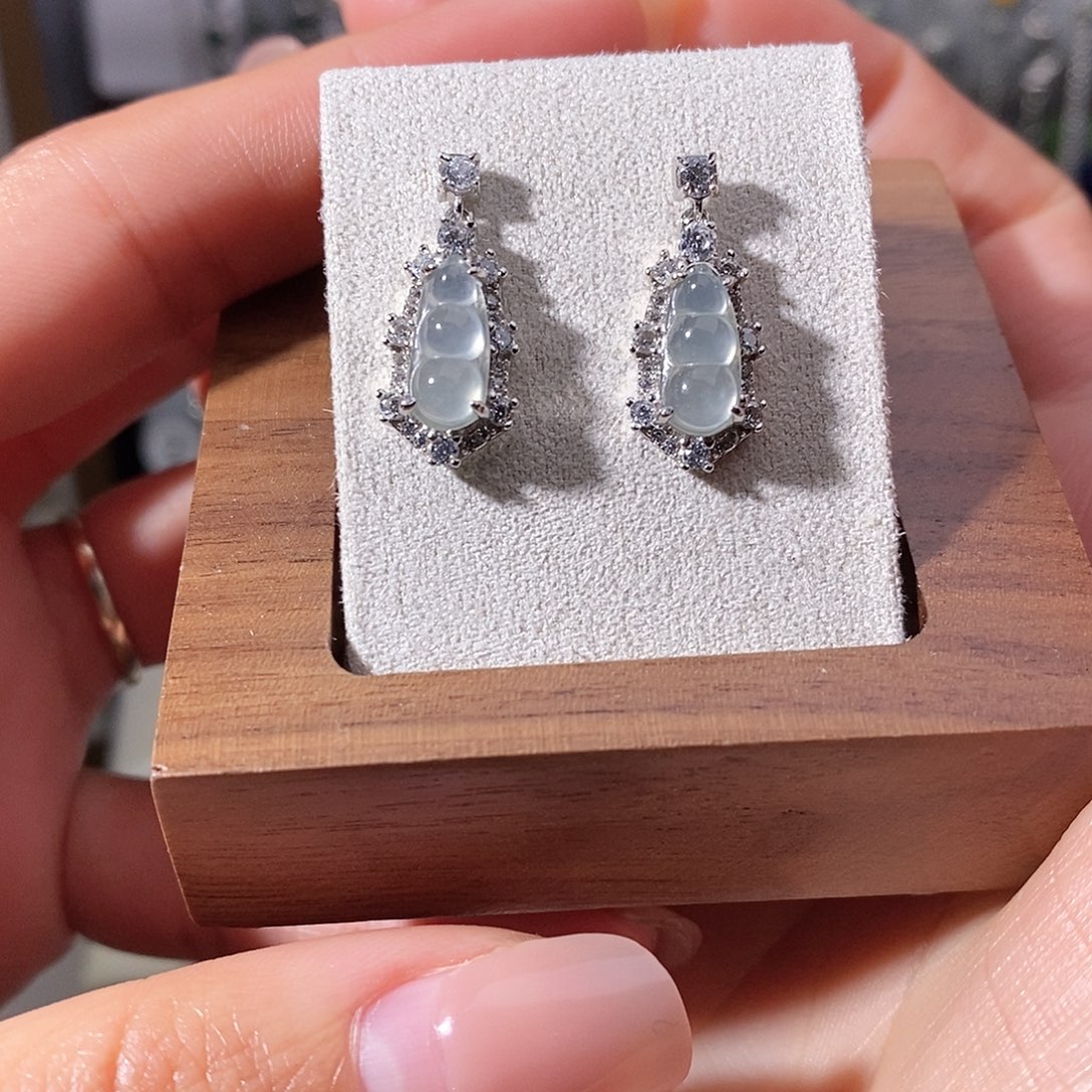 咕***t翡翠银S925镶嵌耳饰