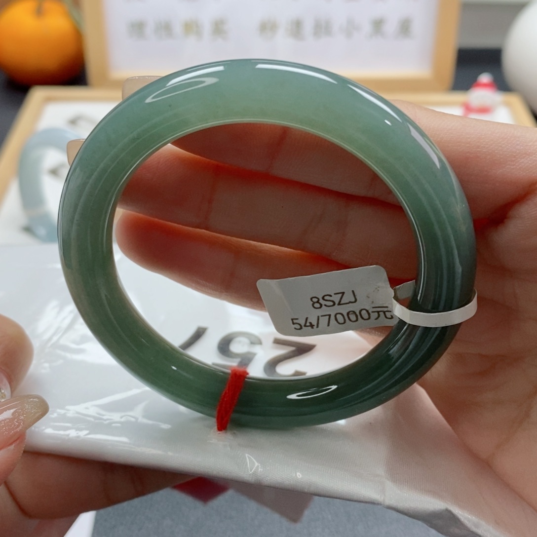 翡翠手镯未镶嵌天然A货翡翠手镯