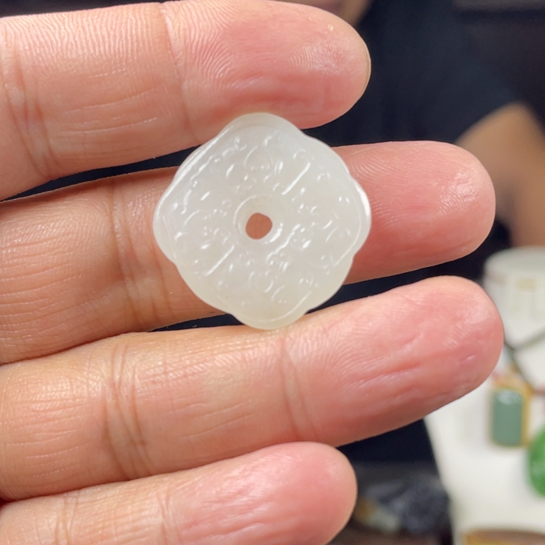 和田玉未镶嵌吊坠(不含链)