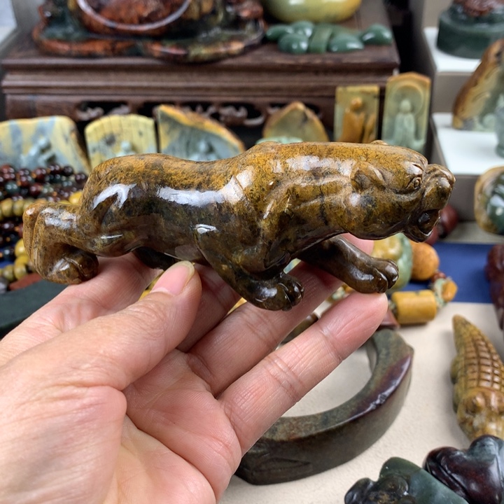 岫岩河磨玉（透闪石质玉）小摆件未镶嵌