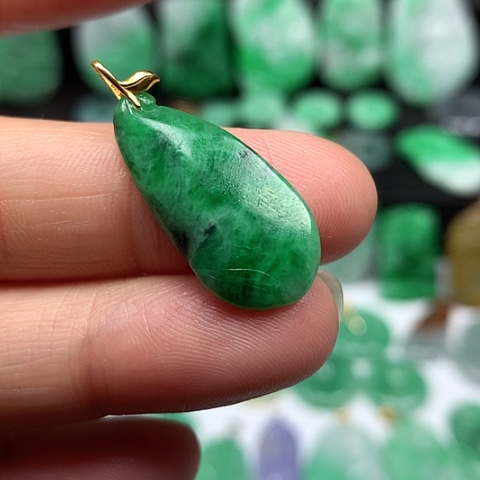 翡翠吊坠(不含链)18K金镶嵌
