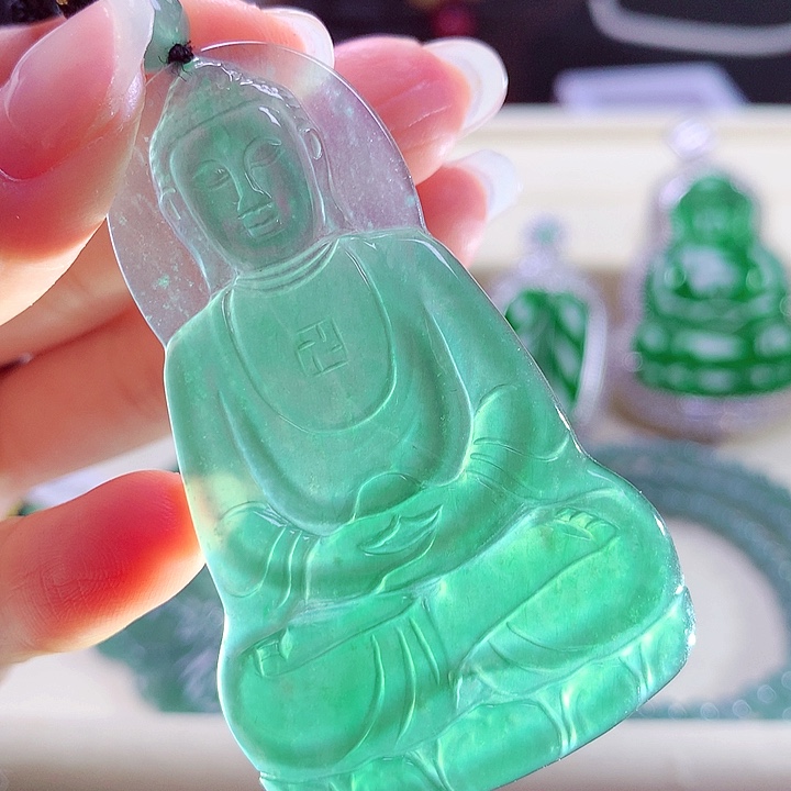 翡翠颈饰未镶嵌天然