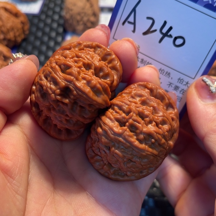 把件桃核46狮子A240