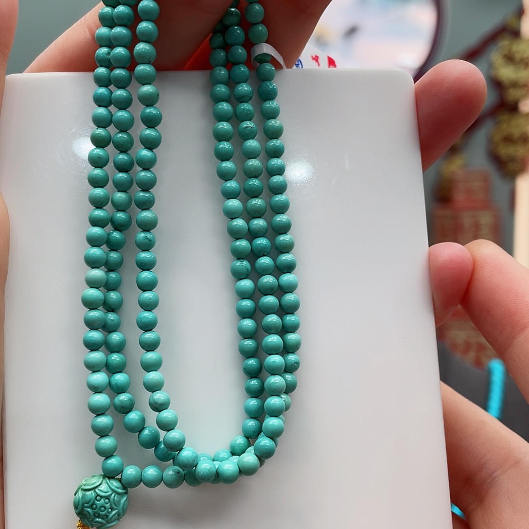 绿松石颈饰未镶嵌