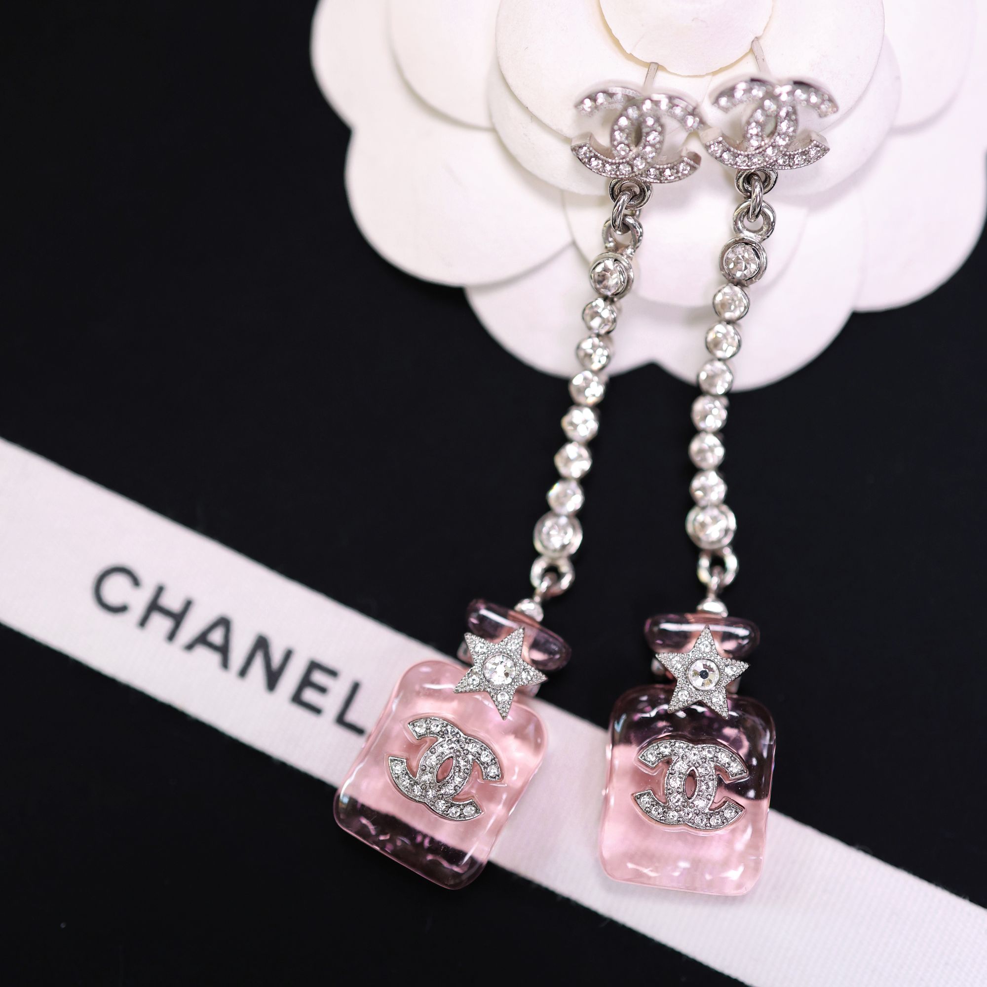 未使用 Chanel/香奈儿 23s粉色透明香水瓶长款吊坠耳环 06406