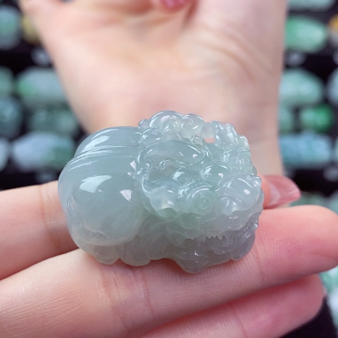 翡翠颈饰未镶嵌天然