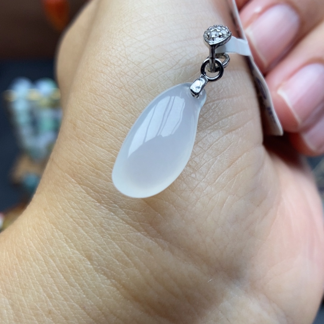 【闪购商品】颈饰银S925镶嵌翡翠6