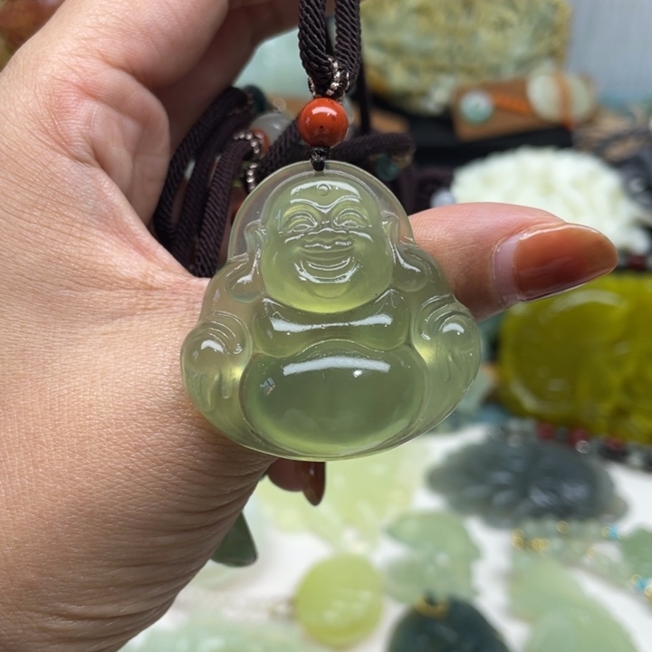 蛇纹石玉未镶嵌颈饰