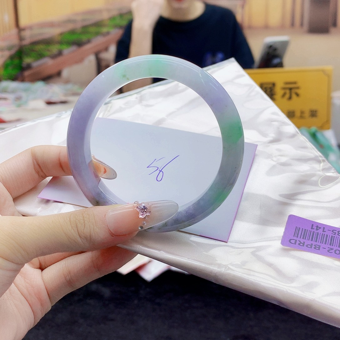 翡翠手镯未镶嵌77899999008909899990