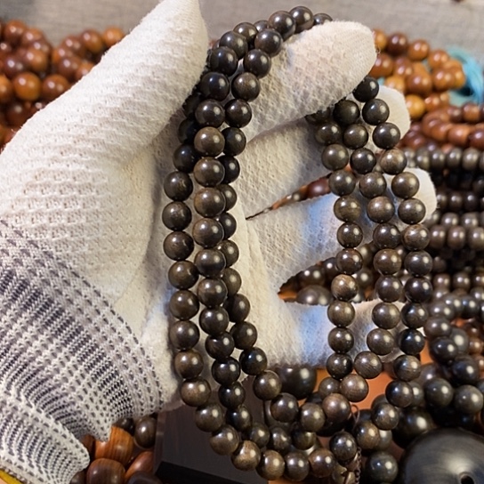 老山檀香老山檀香0.8/108阴沉