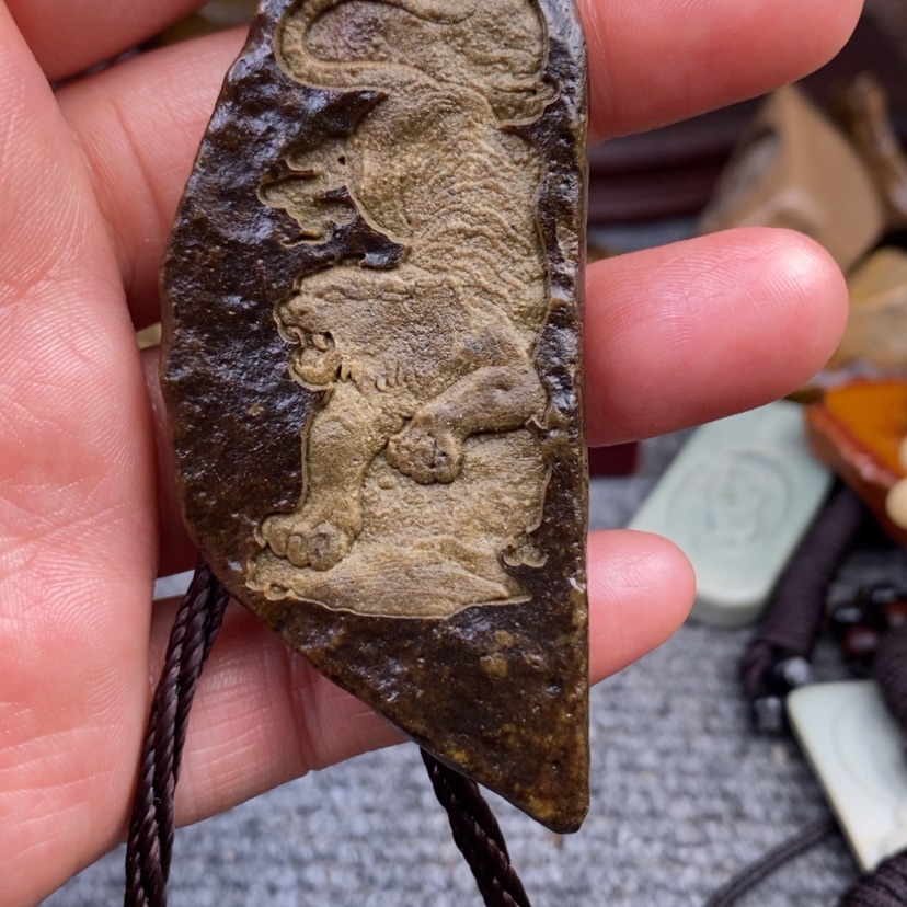 【闪购商品】原石雕刻手把件