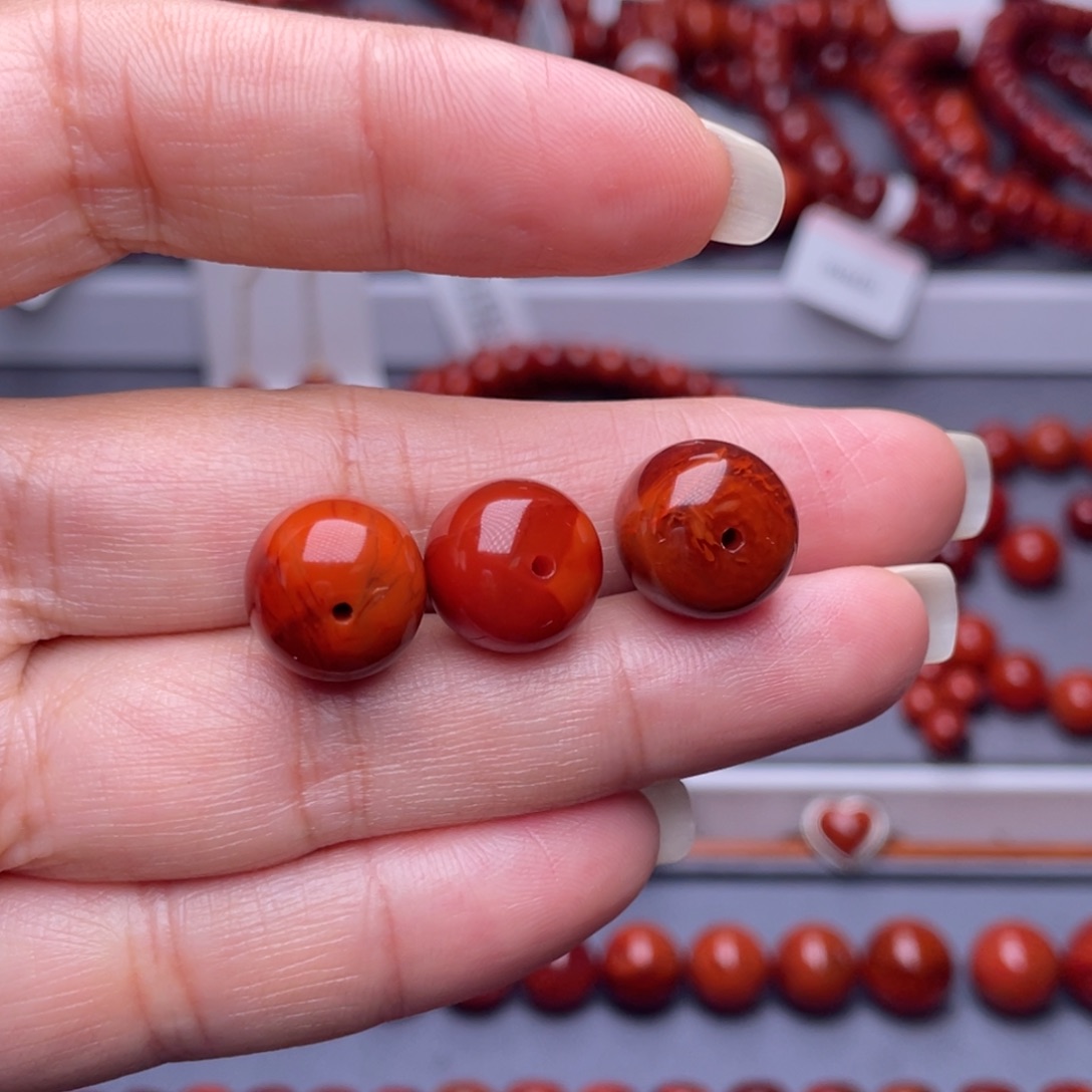 萱***檬南红玛瑙未镶嵌配珠12.6mm瓦西玫瑰牛血火焰老型珠