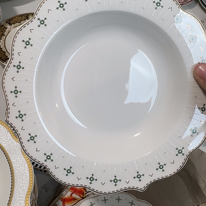 瓷8.5寸草帽盘30米两个