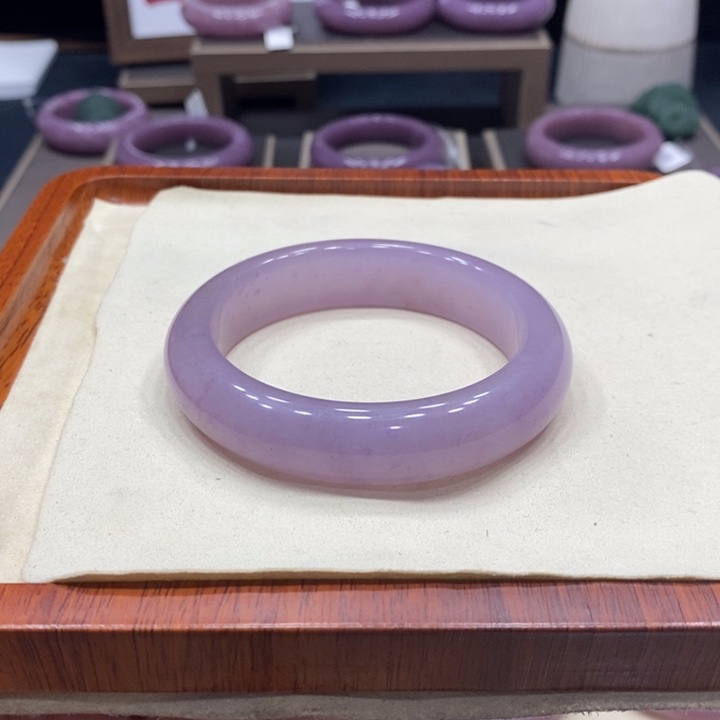 兰***石英岩玉佘太翠未镶嵌