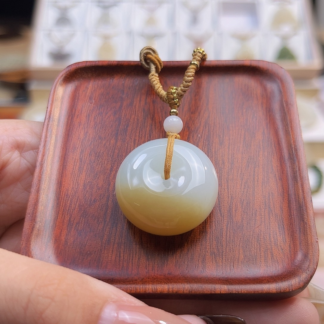 和田玉未镶嵌吊坠(不含链)