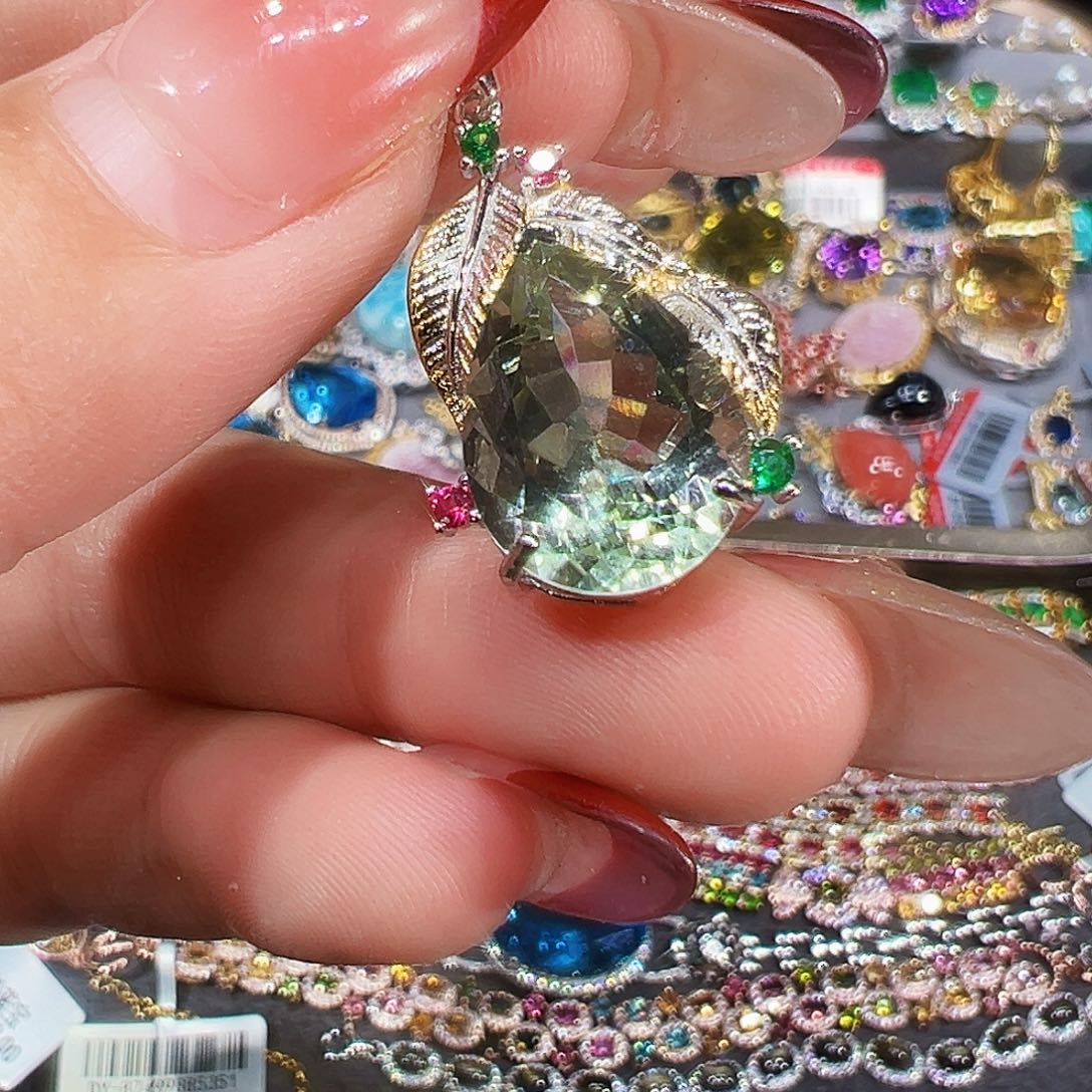 颈饰银S925镶嵌绿水晶