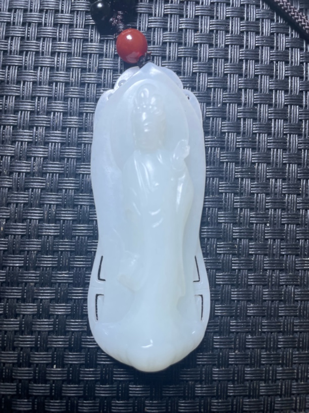 精品和田玉观音挂件