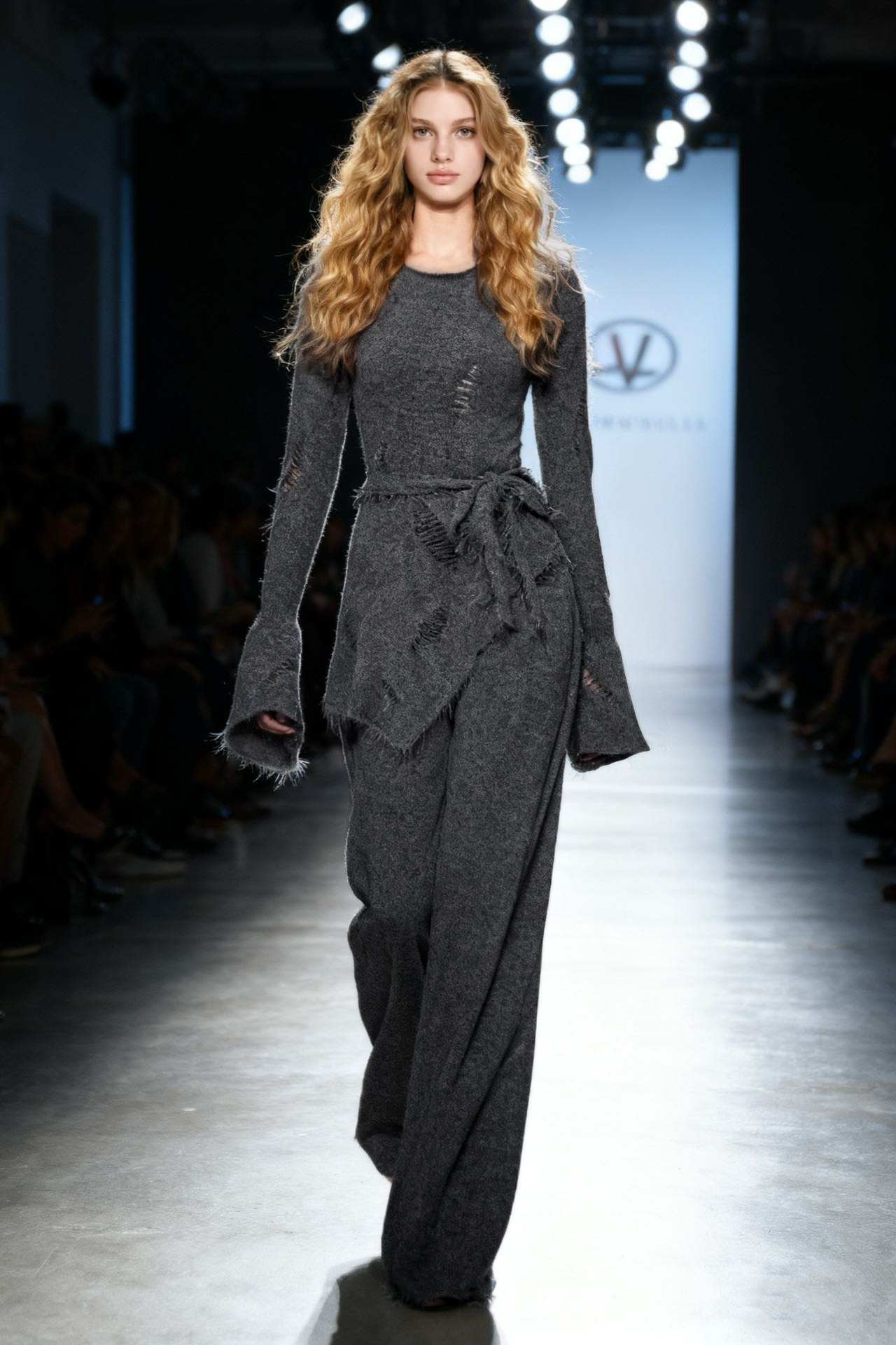 ADA三金镂空针织衫女秋冬穿搭设计感宽松时尚长袖套装TZ016