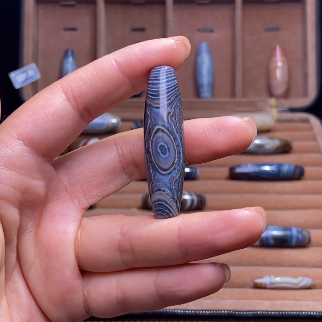 索***卓玛瑙/玉髓未镶嵌颈饰