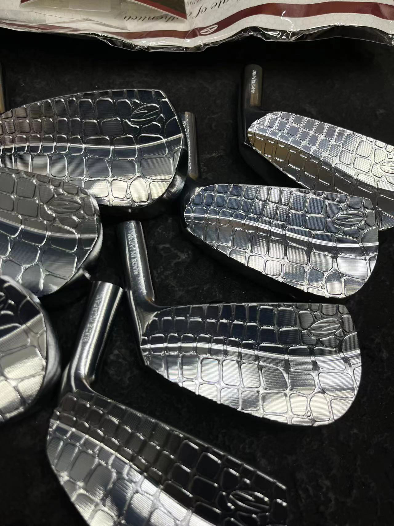 zodia凯门鳄全鳄mb铁杆组