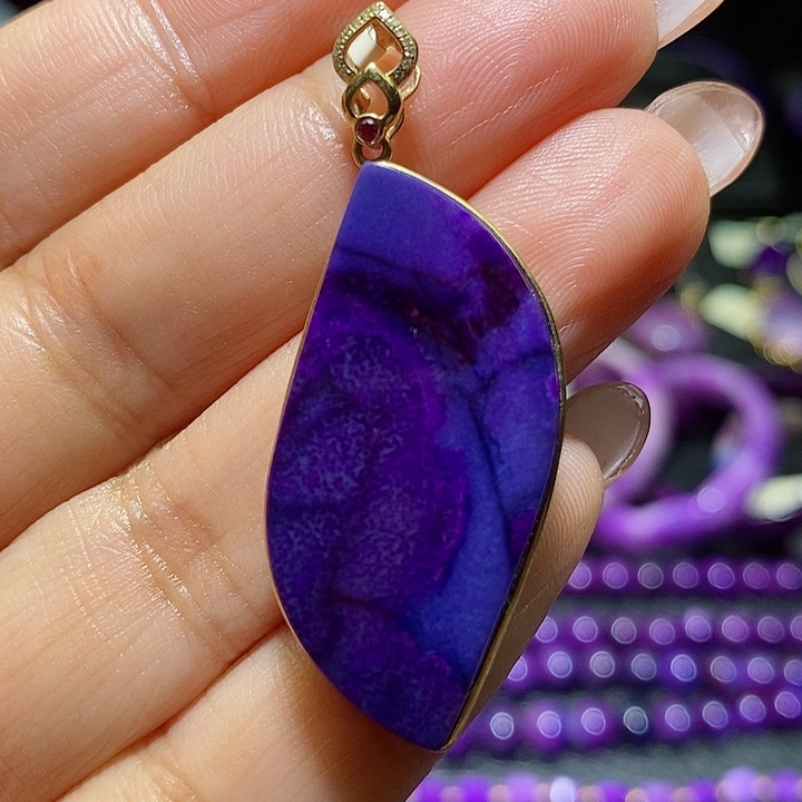 苏纪石（舒俱来）吊坠18K金镶嵌