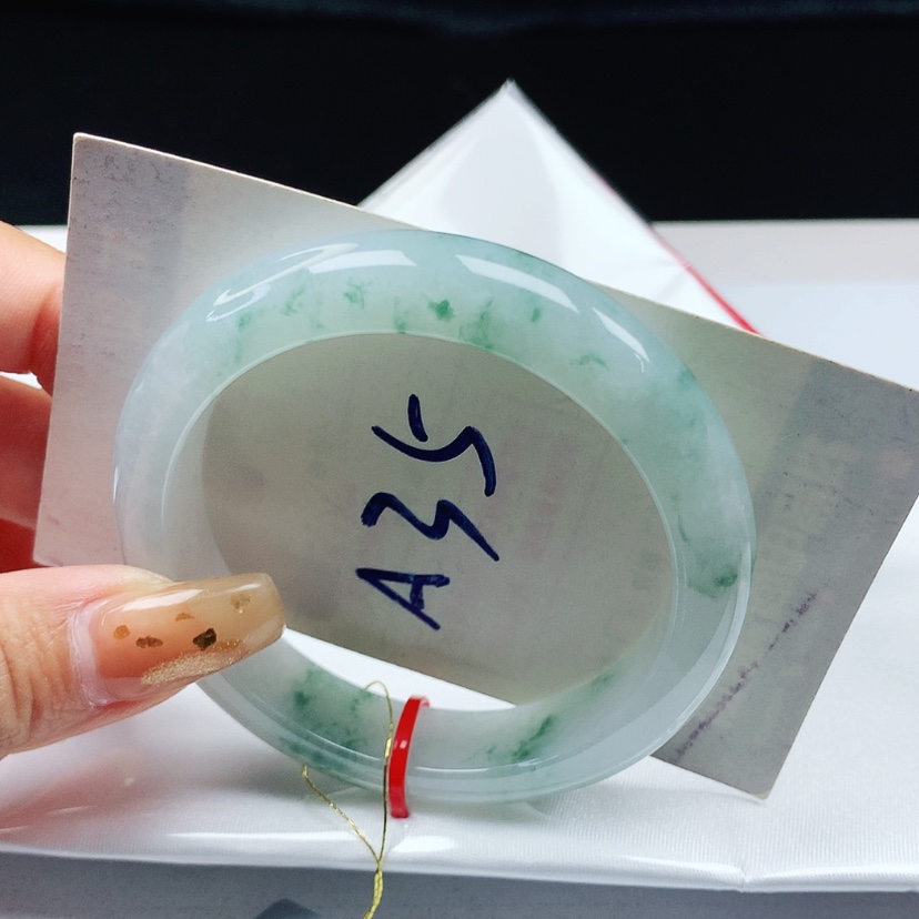 【闪购商品】翡翠手镯未镶嵌 正圈53