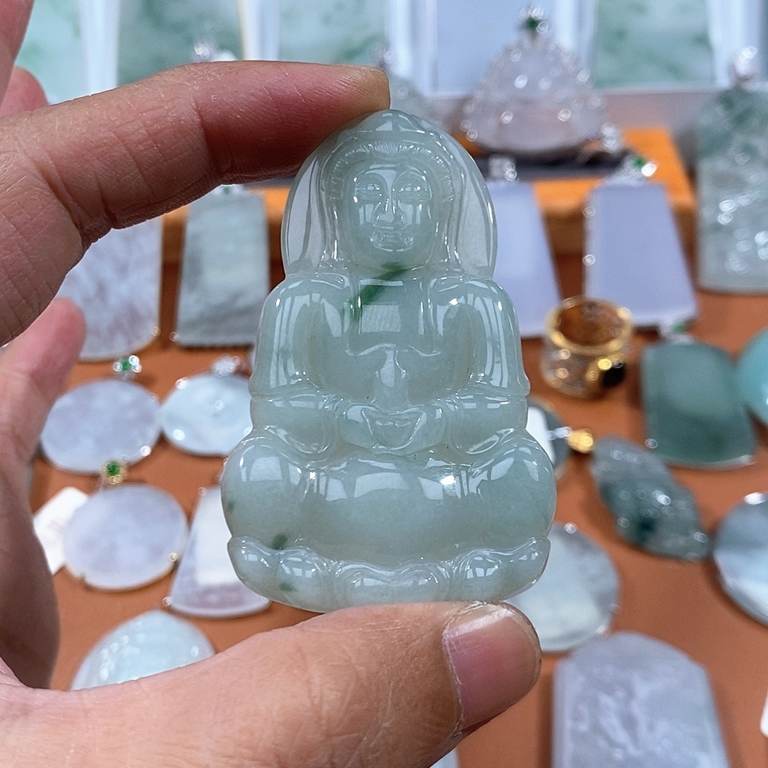 翡翠未镶嵌颈饰缅甸翡翠