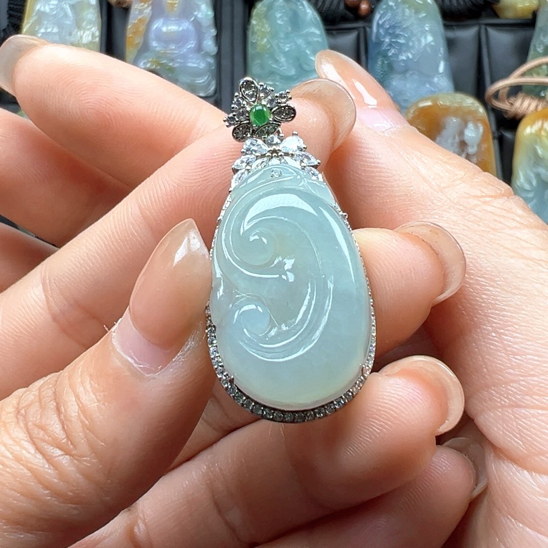 翡翠颈饰银S925镶嵌如意