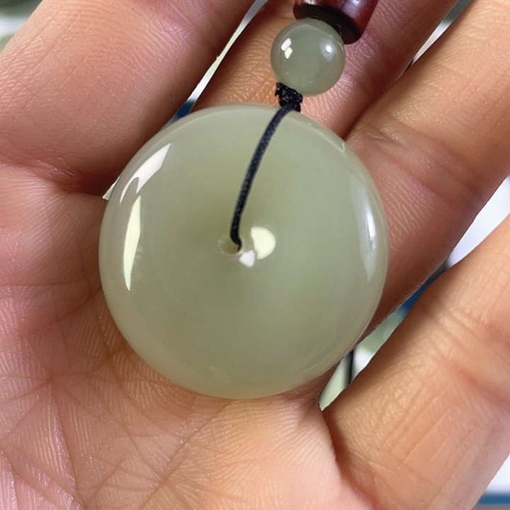 和田玉吊坠(赠链)未镶嵌