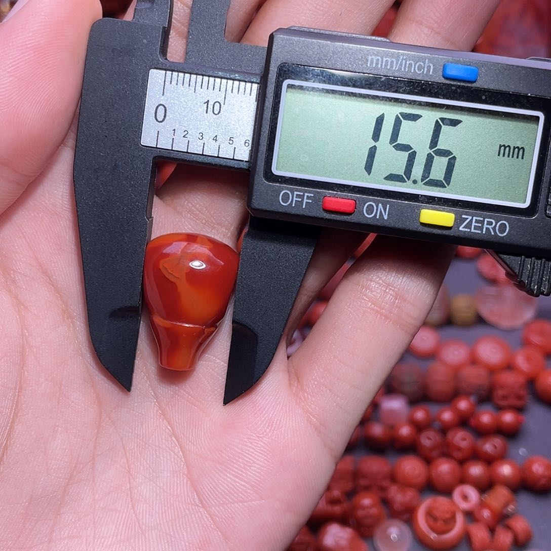 南红玛瑙三通未镶嵌