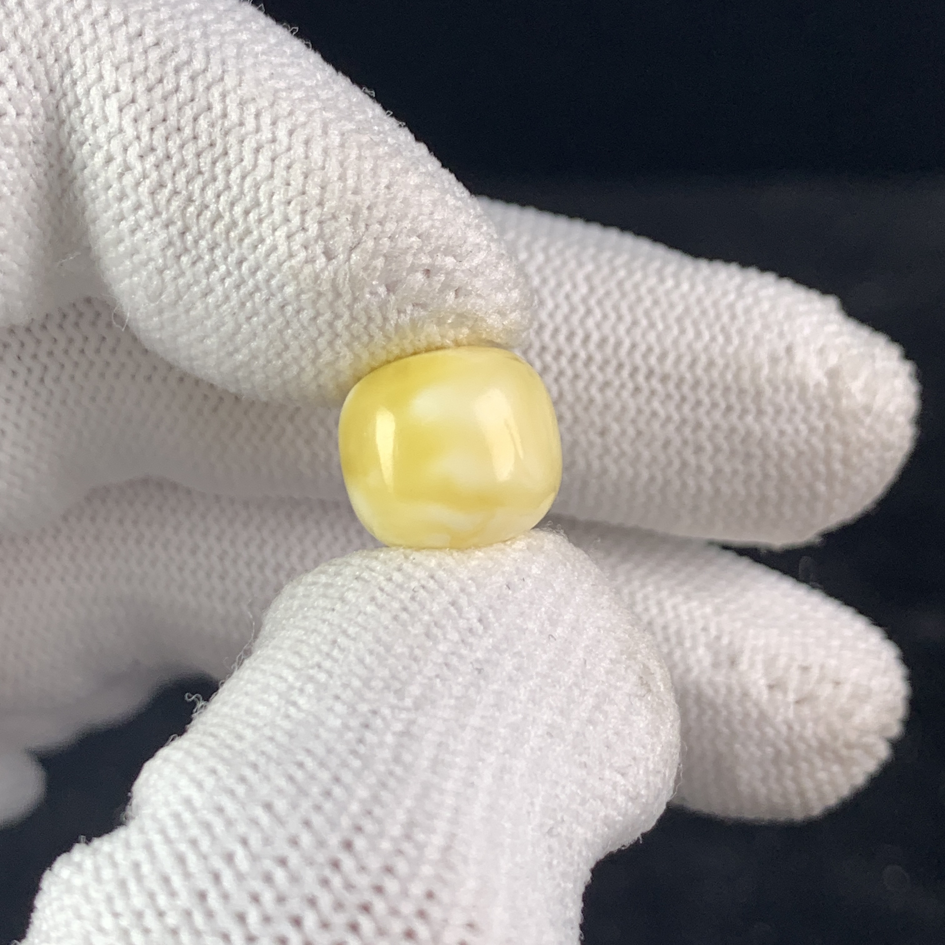 L1141保真原矿俄料尺寸11.1*10.1mm蜜蜡单颗老型单珠隔珠支持复检