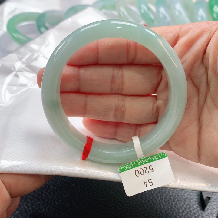 翡翠手镯未镶嵌5455555555