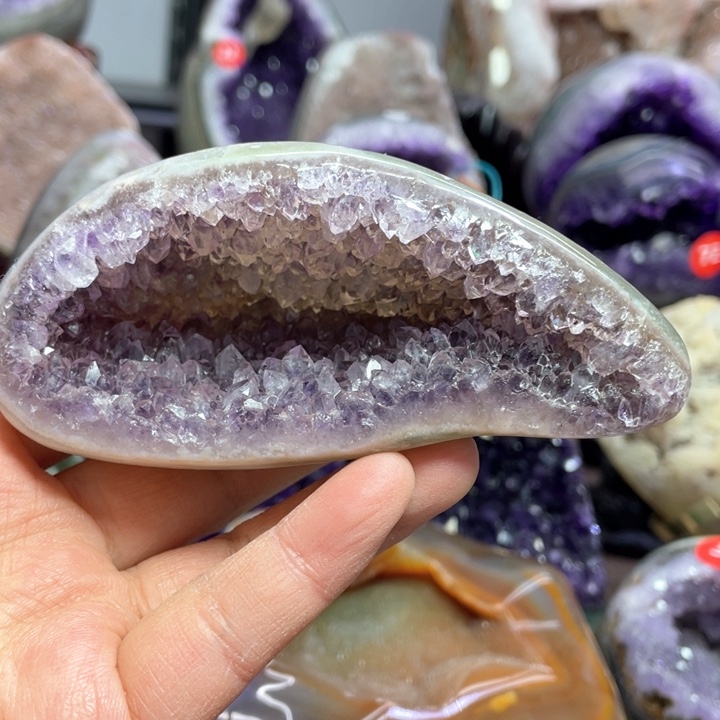 水晶摆件未镶嵌捡漏