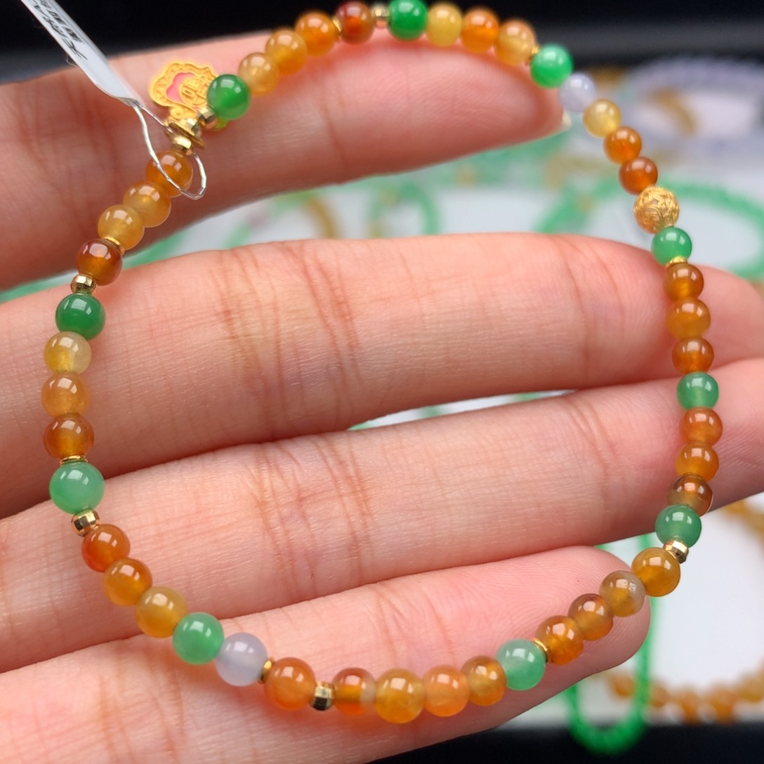 未镶嵌翡翠手链卡