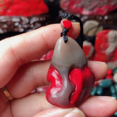 昌化鸡血石昌化鸡血石原石挂件