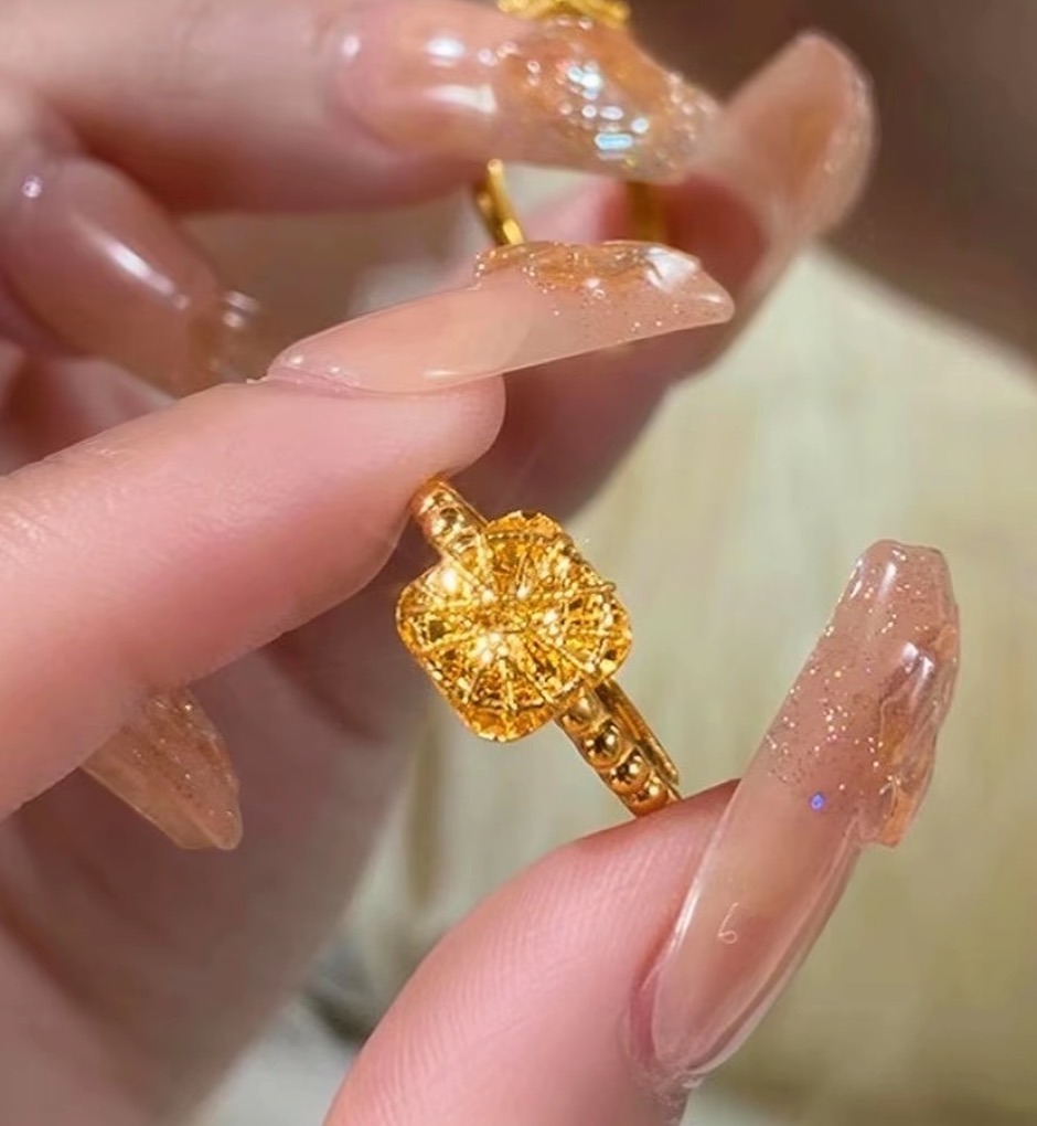 铜合金戒指 铜合金小方糖金色拉丝戒指轻奢小众设计开口戒