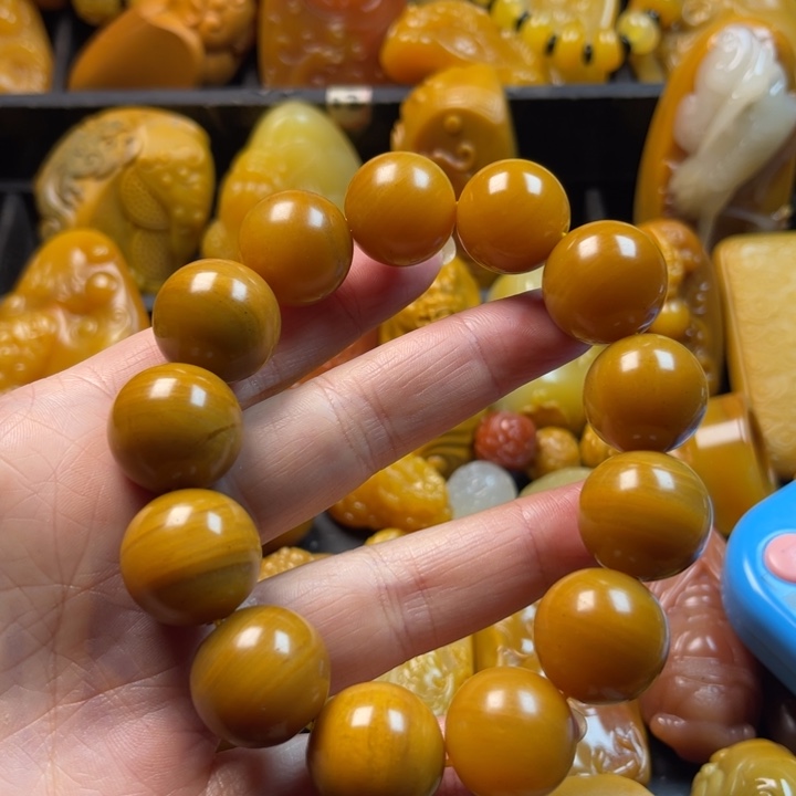 明***！石英质玉未镶嵌颈饰