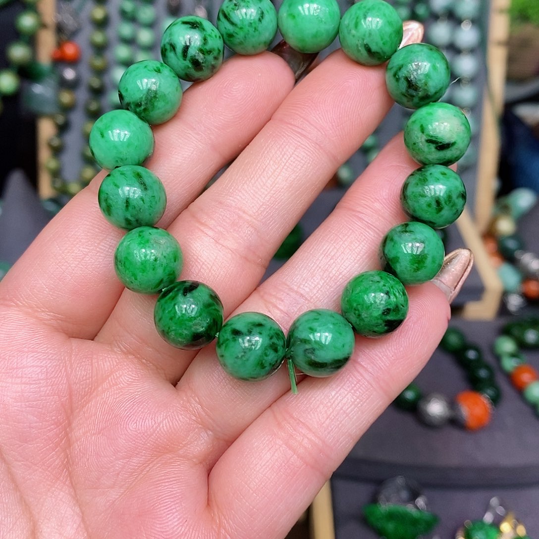 翡翠手链未镶嵌甄*漂亮美眉