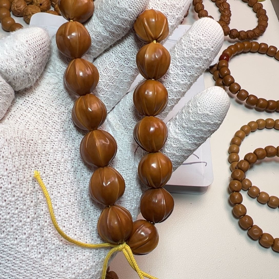 吊坠猴头核桃15瑕疵猴头雕刻四花