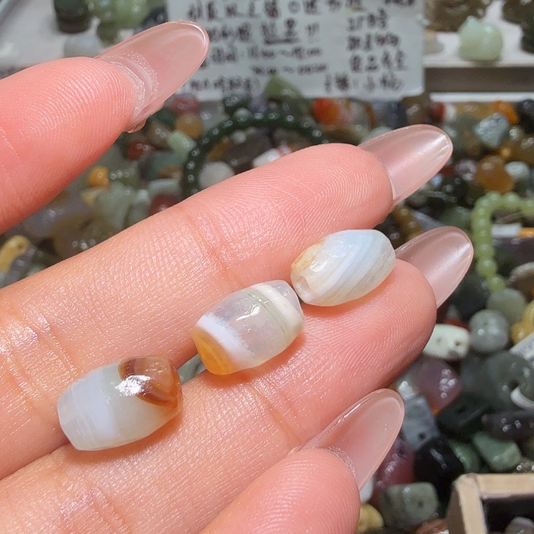 和田玉未镶嵌珠宝奇石