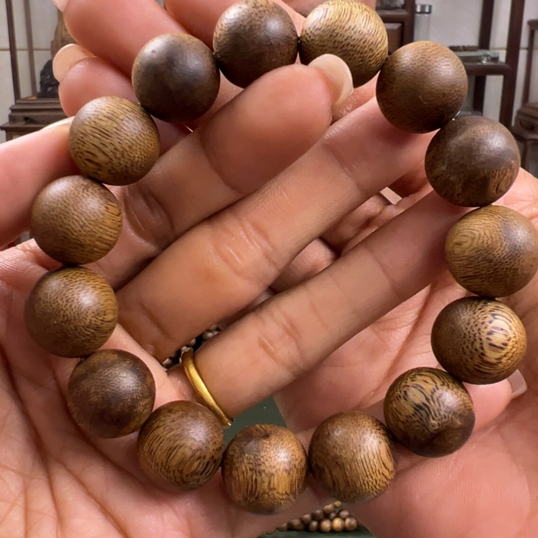 沉香手串海南老白棋卡1.5/15g+单圈