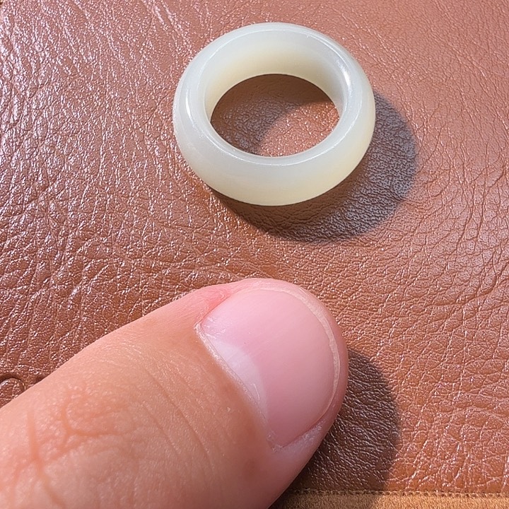 和田玉未镶嵌戒指