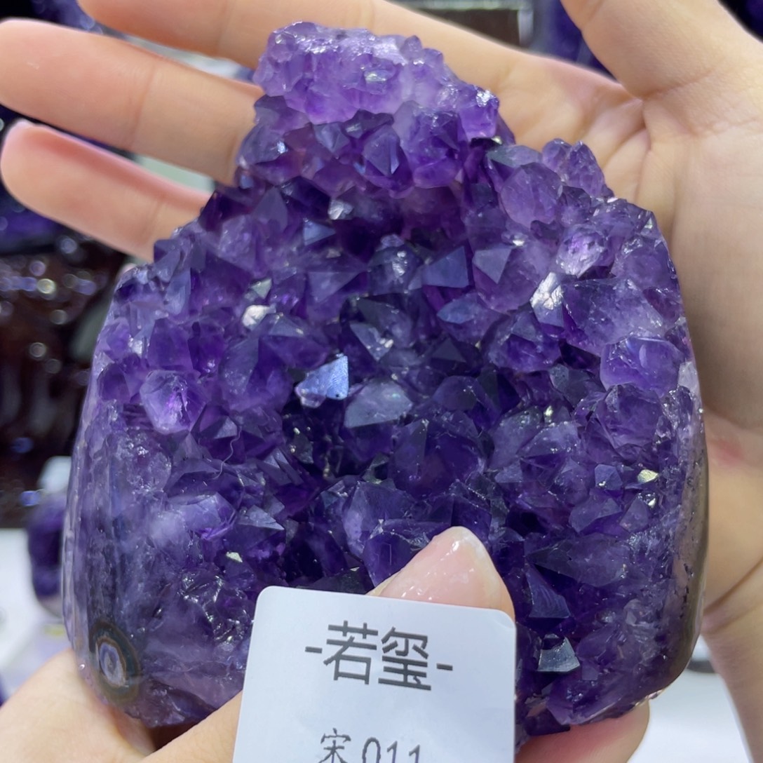 乌拉圭紫水晶摆件