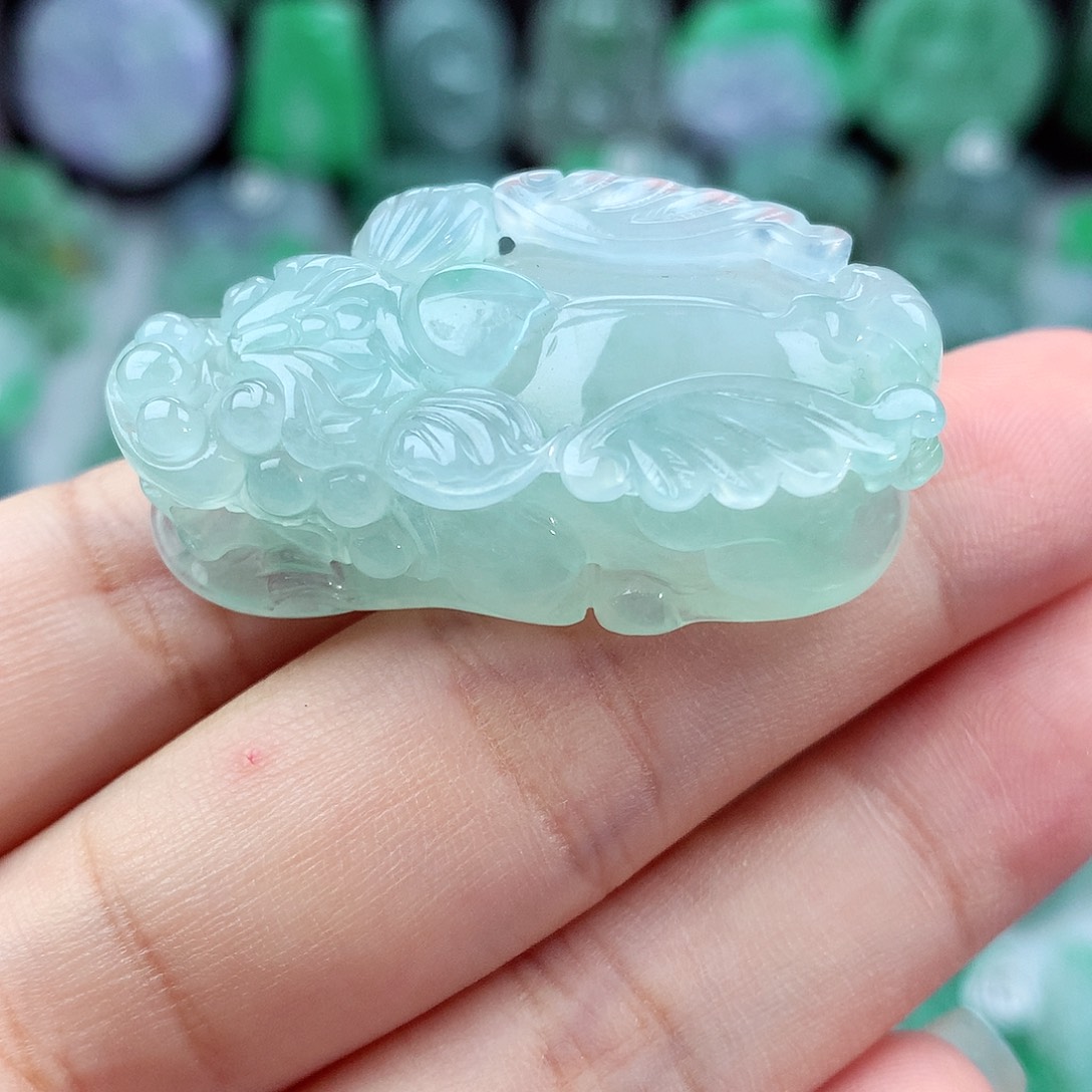 翡翠未镶嵌颈饰翡翠