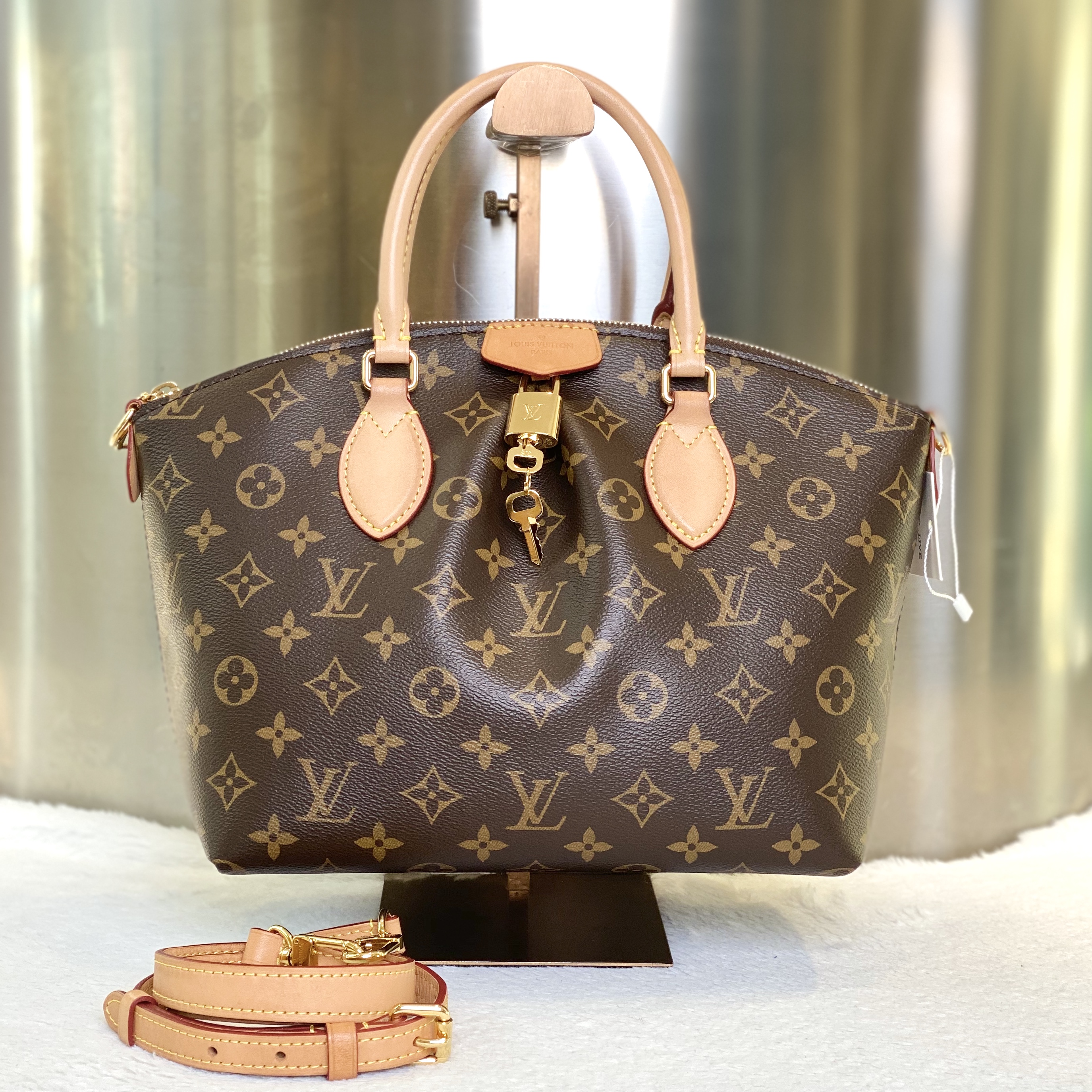 99新 LouisVuitton/路易威登 古有98新LV新款饺子小号斜挎包1111